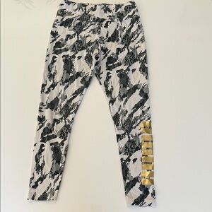 Puma Black and White Patterned Leggings with Gold Detail Size M
